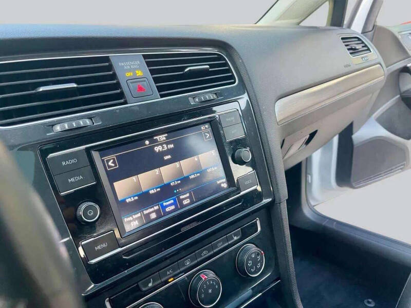 2021 Volkswagen Golf TSI