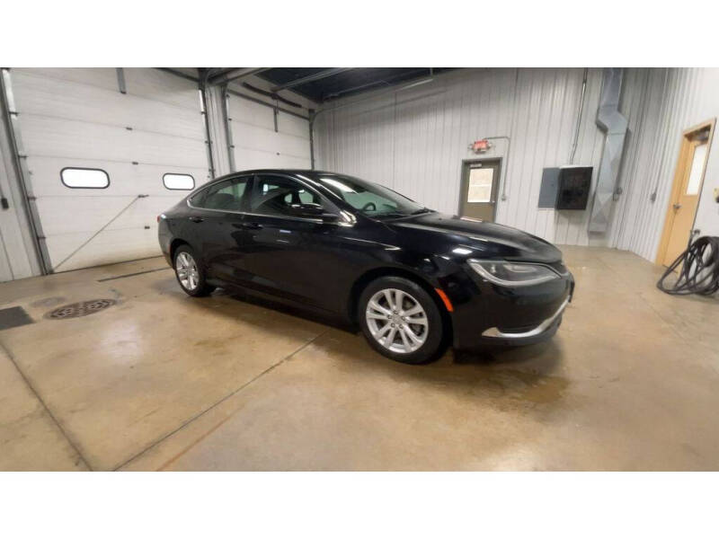 Used 2015 Chrysler 200 Limited with VIN 1C3CCCAB5FN554303 for sale in Hazel Green, WI