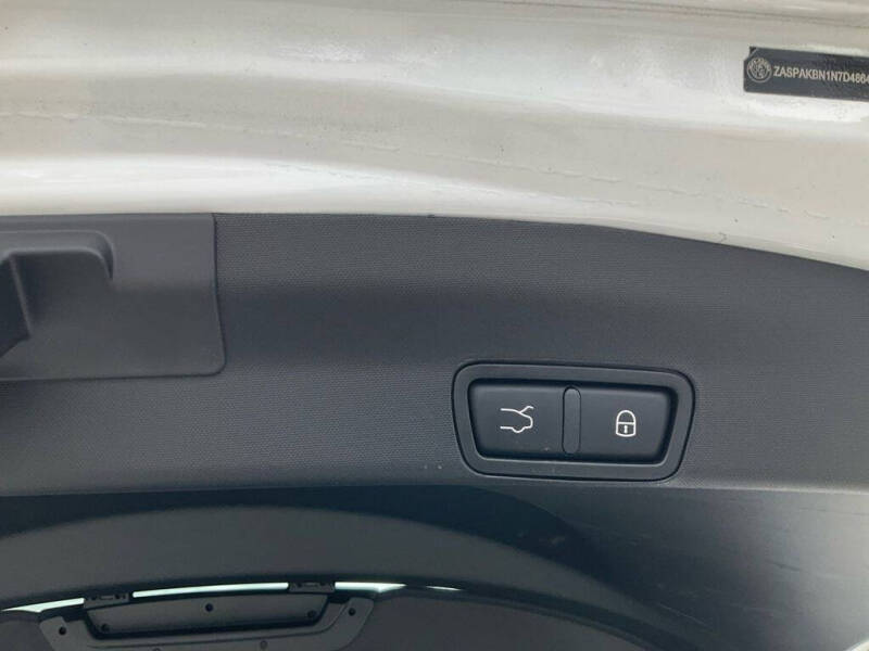 2022 Alfa Romeo Stelvio Veloce