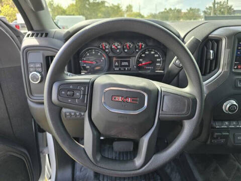 2024 GMC Sierra 2500HD Pro