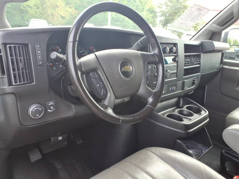 2023 Chevrolet Express 2500
