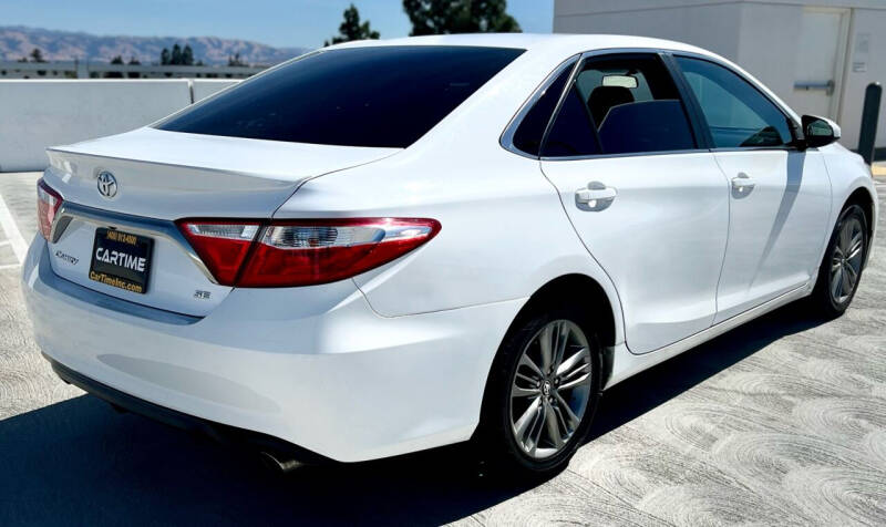 2017 Toyota Camry SE