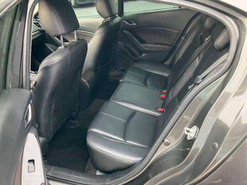 2018 Mazda MAZDA3 Touring