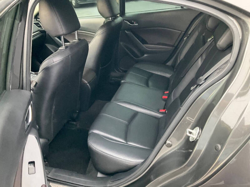 2018 Mazda MAZDA3 Touring