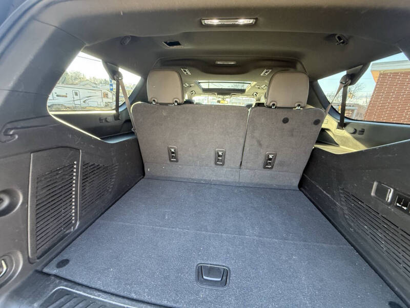 2022 GMC Yukon XL SLT