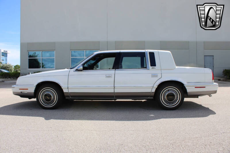 1993 Chrysler New Yorker Fifth Avenue
