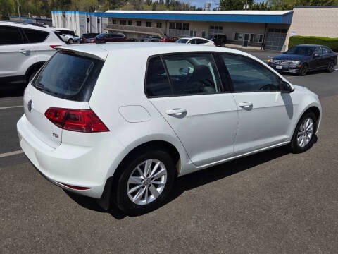 2017 Volkswagen Golf TSI S