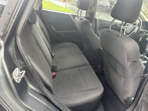 2016 Ford Fiesta SE