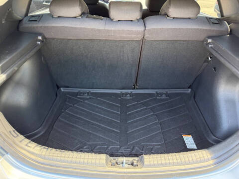 2013 Hyundai Accent SE