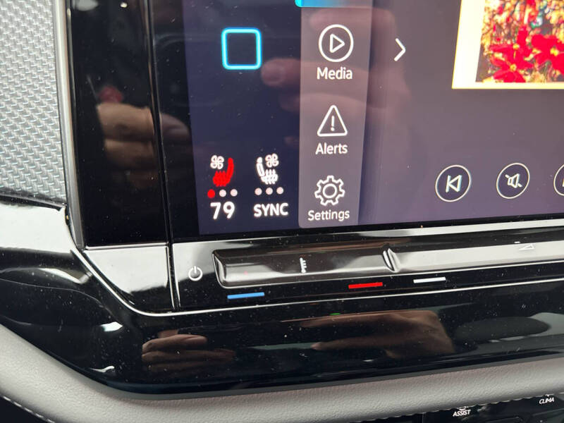 2024 Volkswagen Atlas Cross Sport SEL R-Line 4Motion