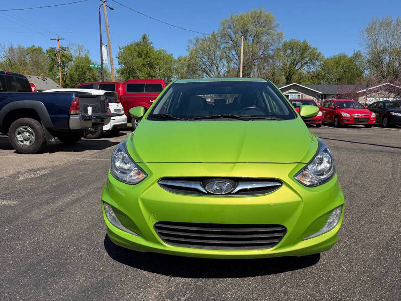 2012 Hyundai Accent SE