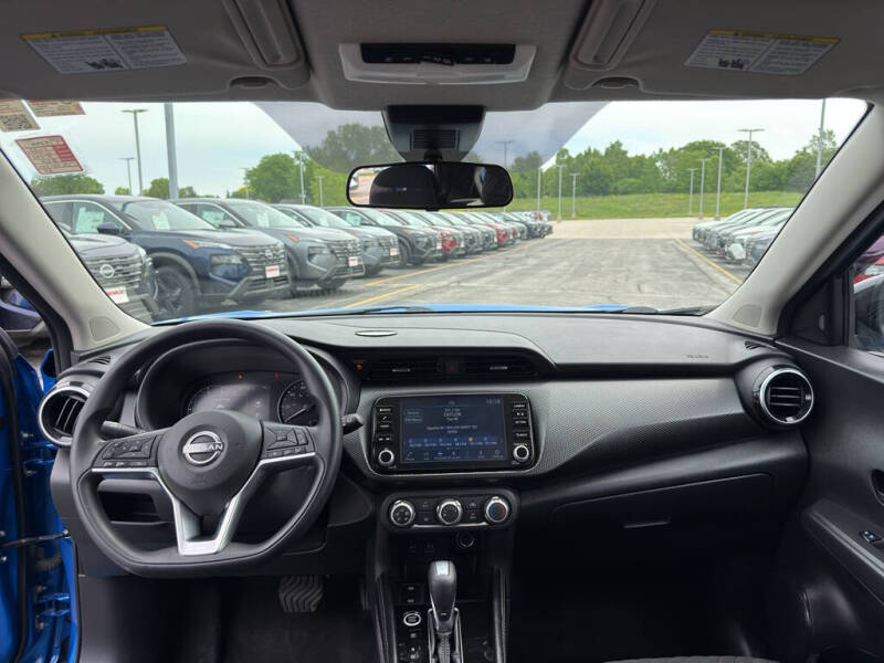 2023 Nissan Kicks SV