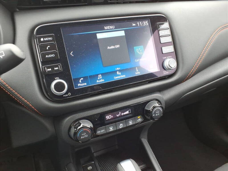 2024 Nissan Kicks SR