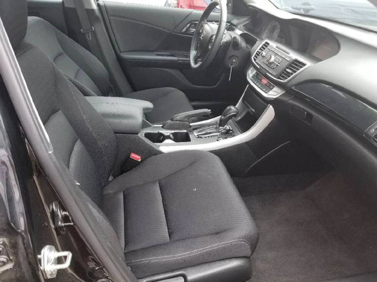 2015 HONDA Accord Sedan - $10,995