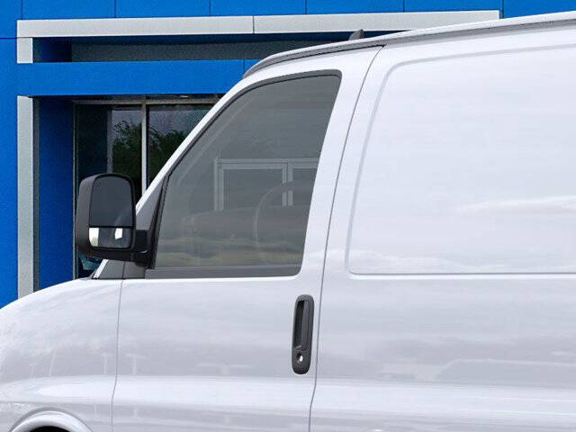 2025 Chevrolet Express 2500