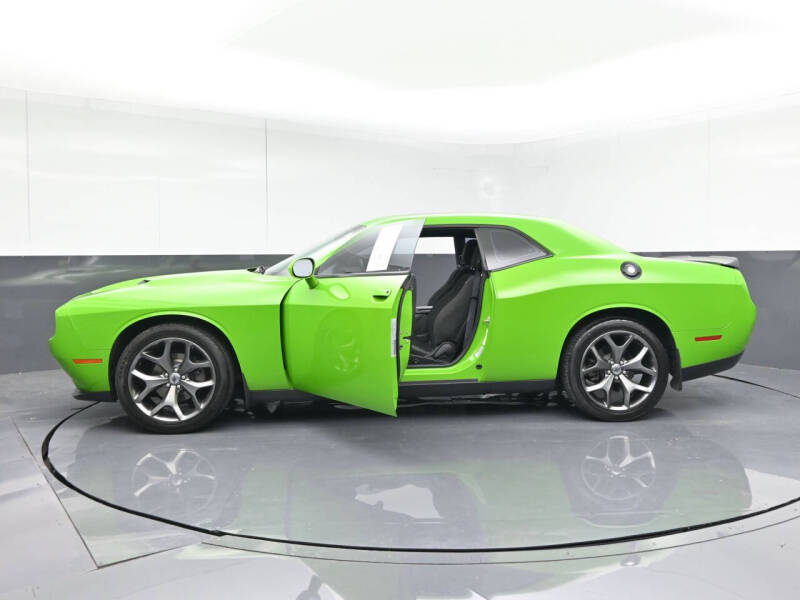 2017 Dodge Challenger SXT