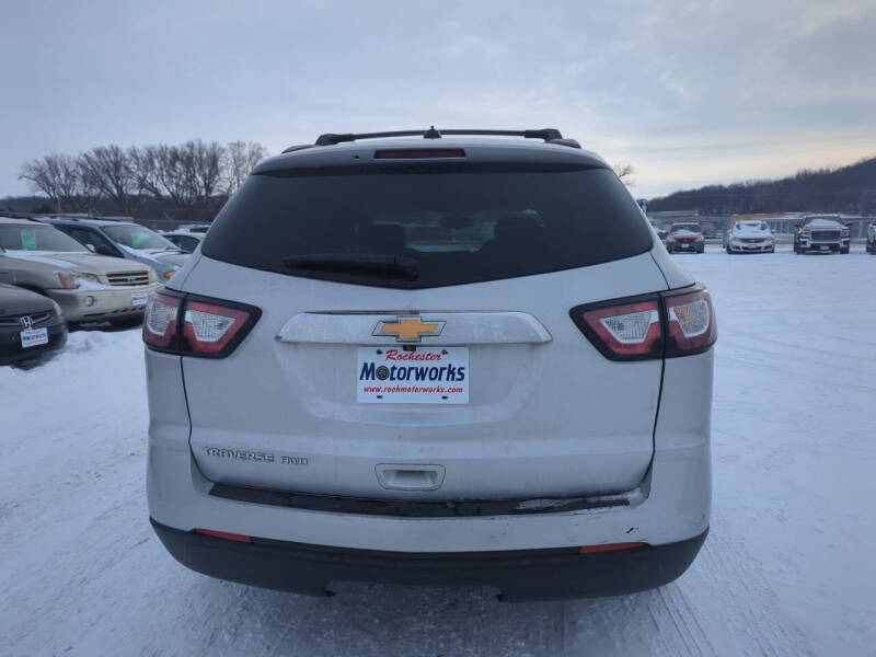 2017 Chevrolet Traverse LS