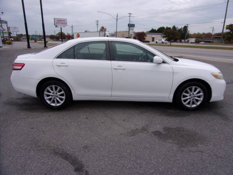 2010 Toyota Camry XLE photo 7