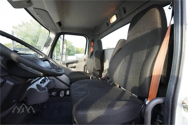 2016 Freightliner M2 106