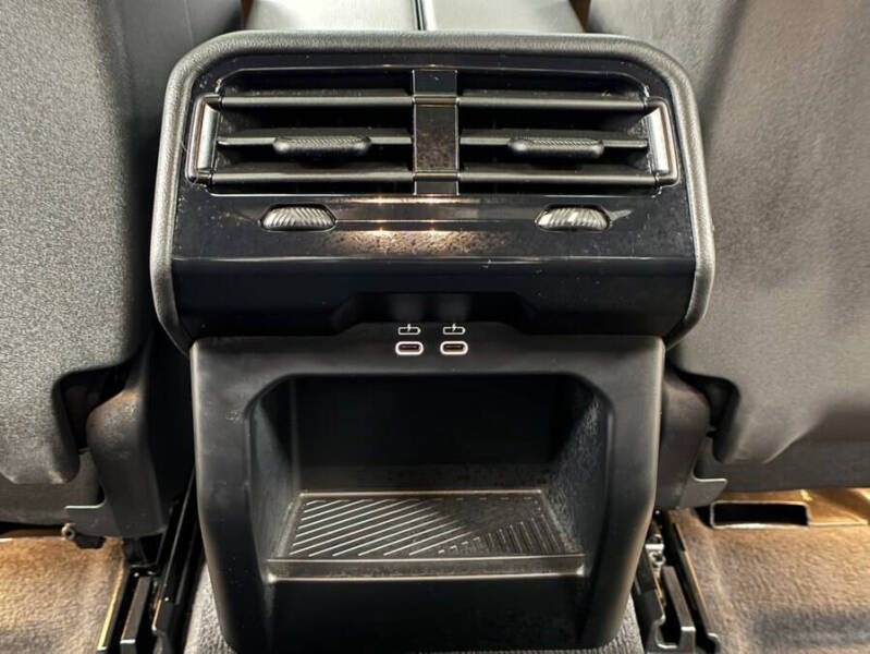 2025 BMW 5 Series 530i xDrive