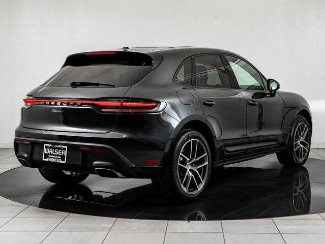 2025 Porsche Macan