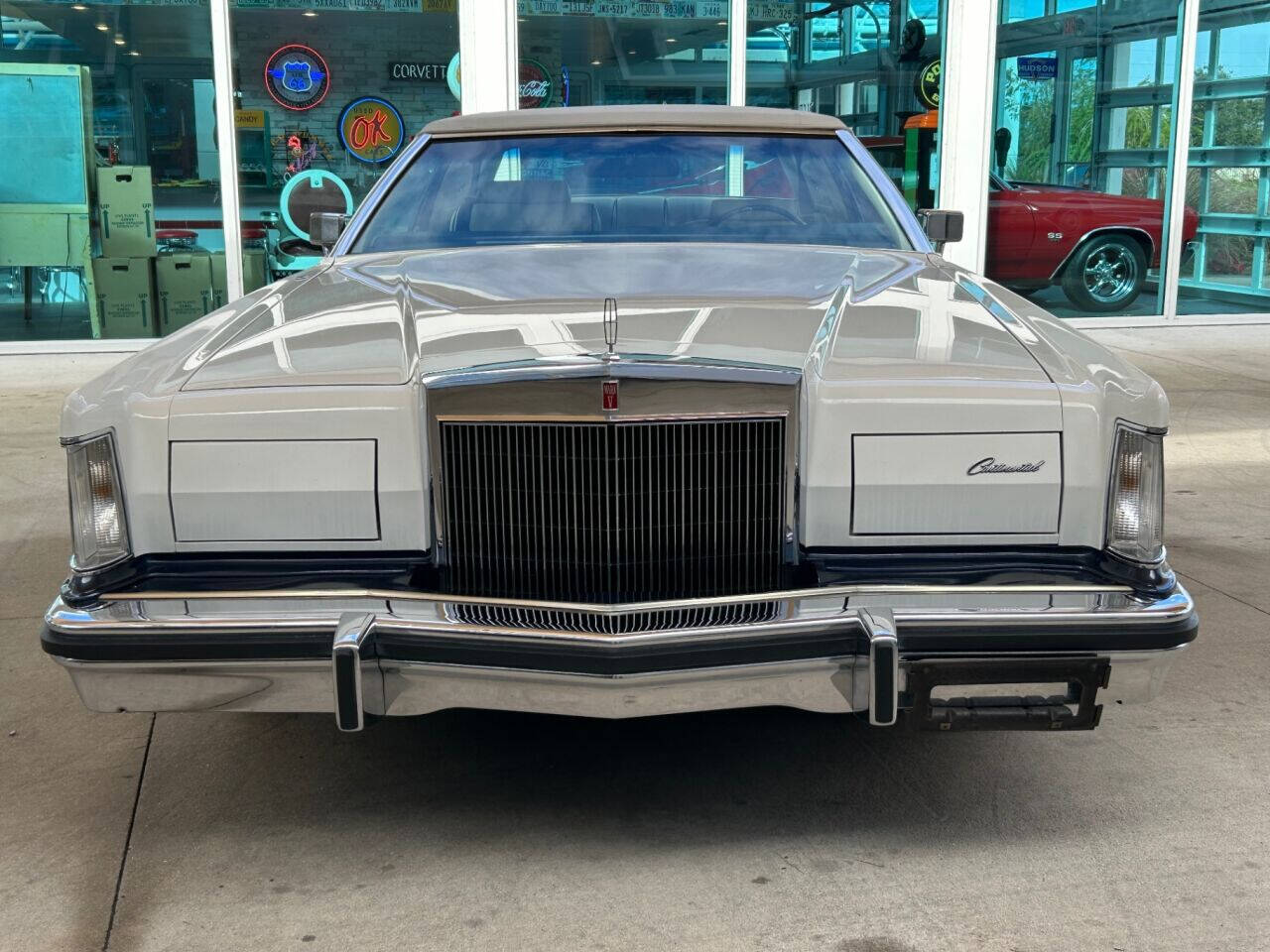 1979 Lincoln Mark V 2