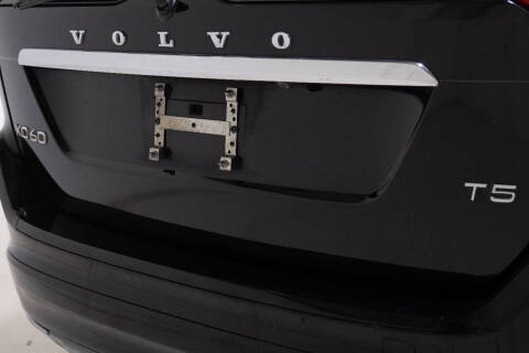 2017 Volvo XC60 T5 Dynamic