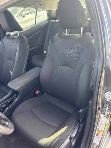 2021 Toyota Prius XLE