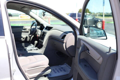 2017 Chevrolet Traverse LS