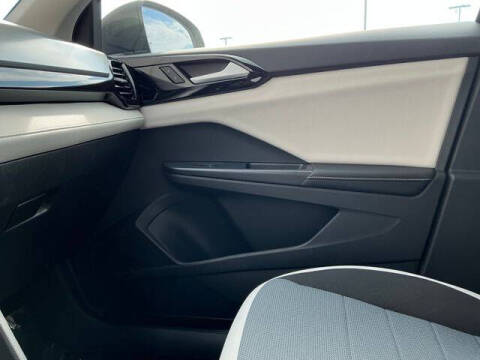 2025 Volkswagen Taos S 4Motion