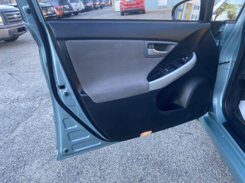 2014 Toyota Prius Three