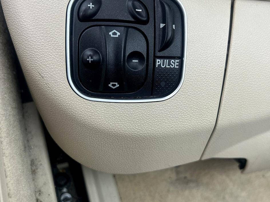 Mercedes-BenzSL-Class28