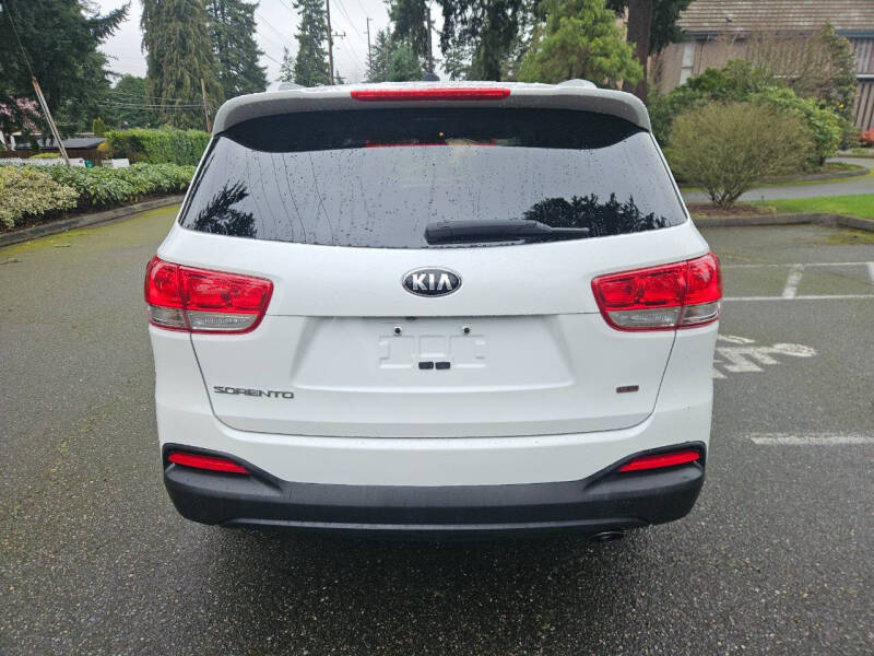 2017 Kia Sorento LX