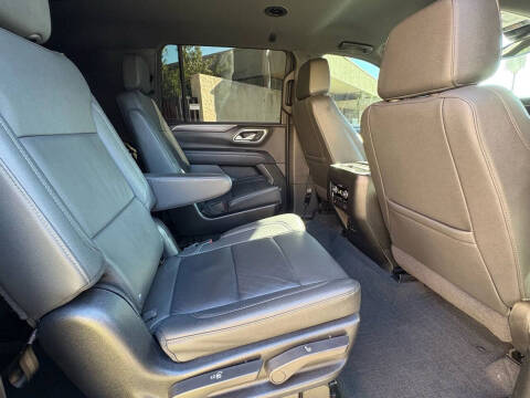 2024 Chevrolet Suburban LT