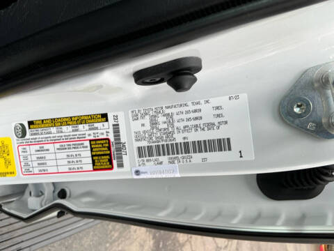 2023 Toyota Sequoia SR5