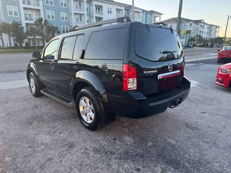 2011 Nissan Pathfinder SV