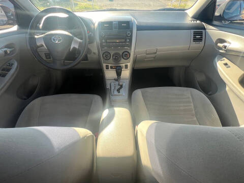 2011 Toyota Corolla LE