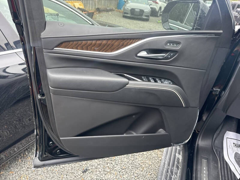 2024 Cadillac Escalade ESV Sport Platinum