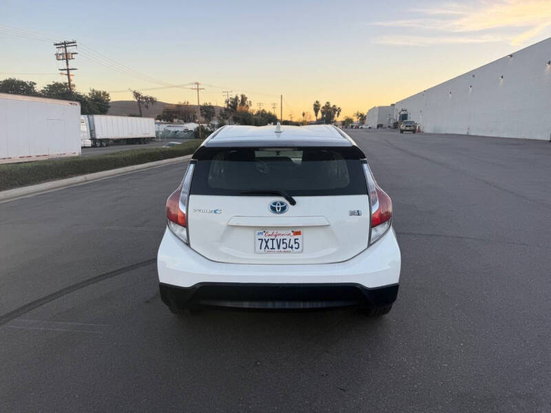 2017 Toyota Prius c One