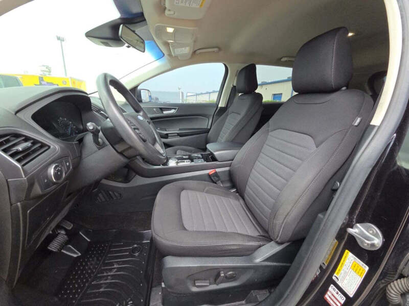2020 Ford Edge SE