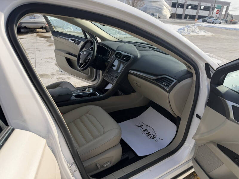 2020 Ford Fusion SEL