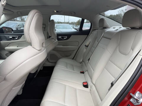 2019 Volvo S60 T6 Momentum