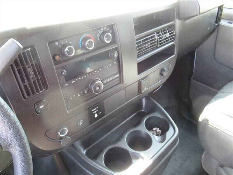 2022 GMC Savana 2500