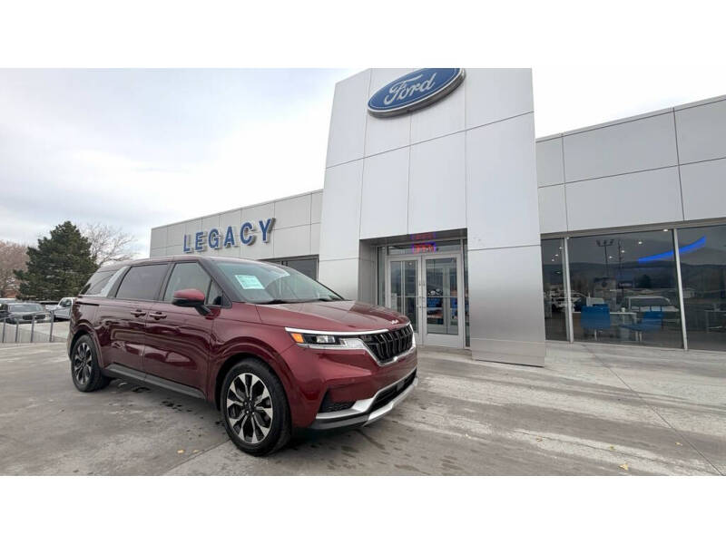 2024 Kia Carnival EX