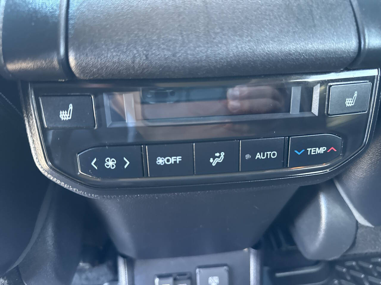 used 2022 Toyota Highlander car, priced at $38,299