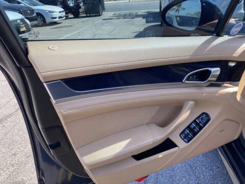 2014 Porsche Panamera 4