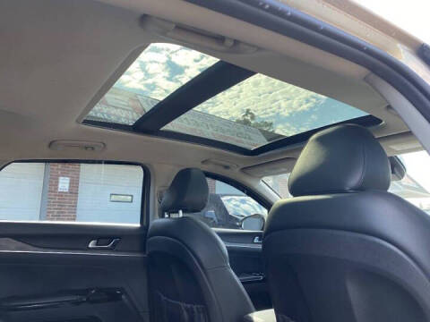 2022 Kia K5 EX