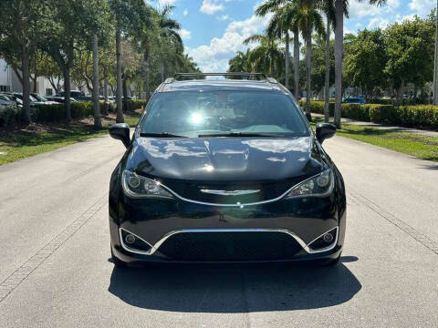 2020 Chrysler Pacifica Touring L