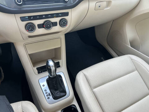 2015 Volkswagen Tiguan SE