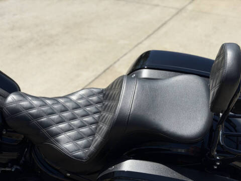 2023 Harley-Davidson FXLRST